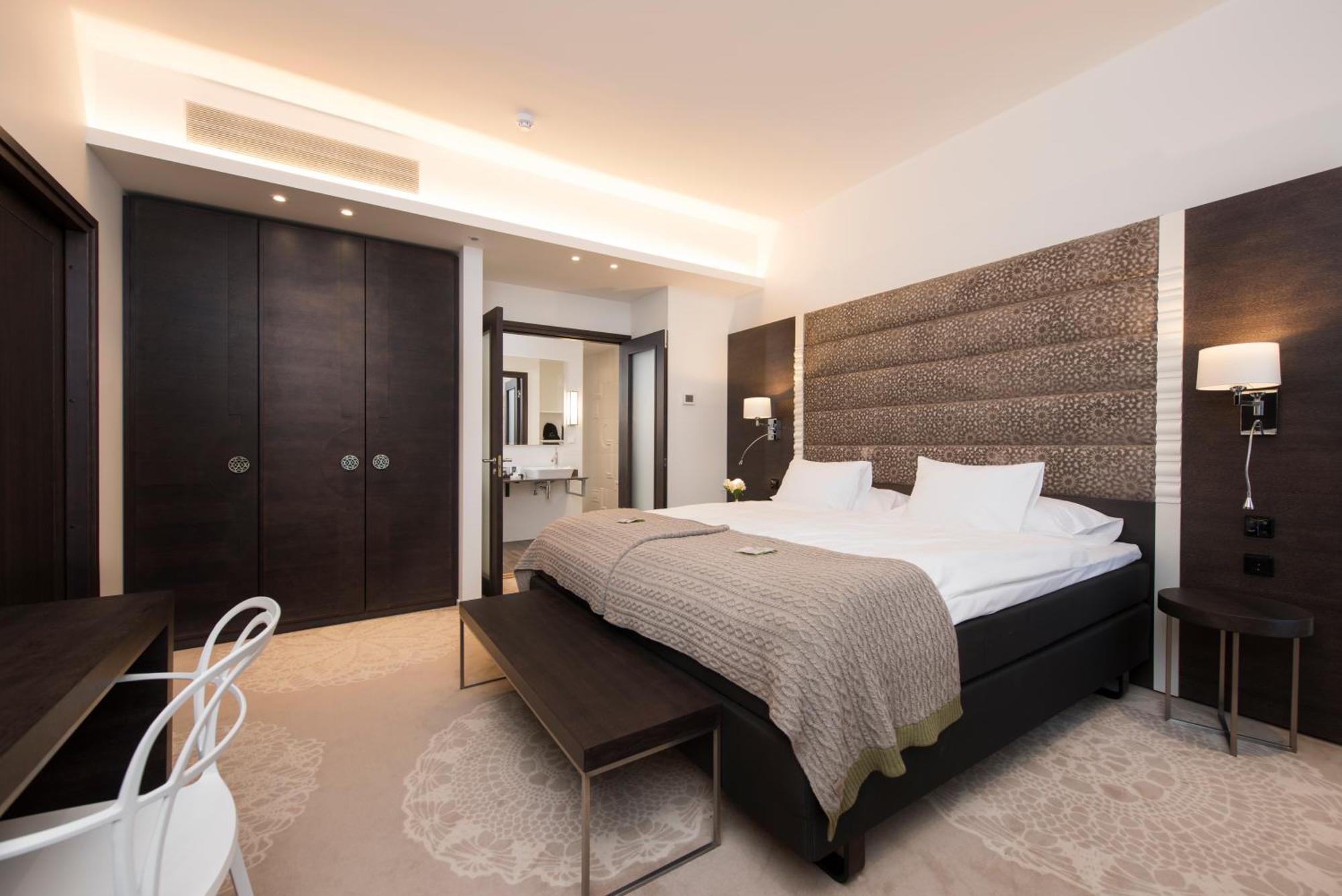Lydia Hotel Tartu Ngoại thất bức ảnh