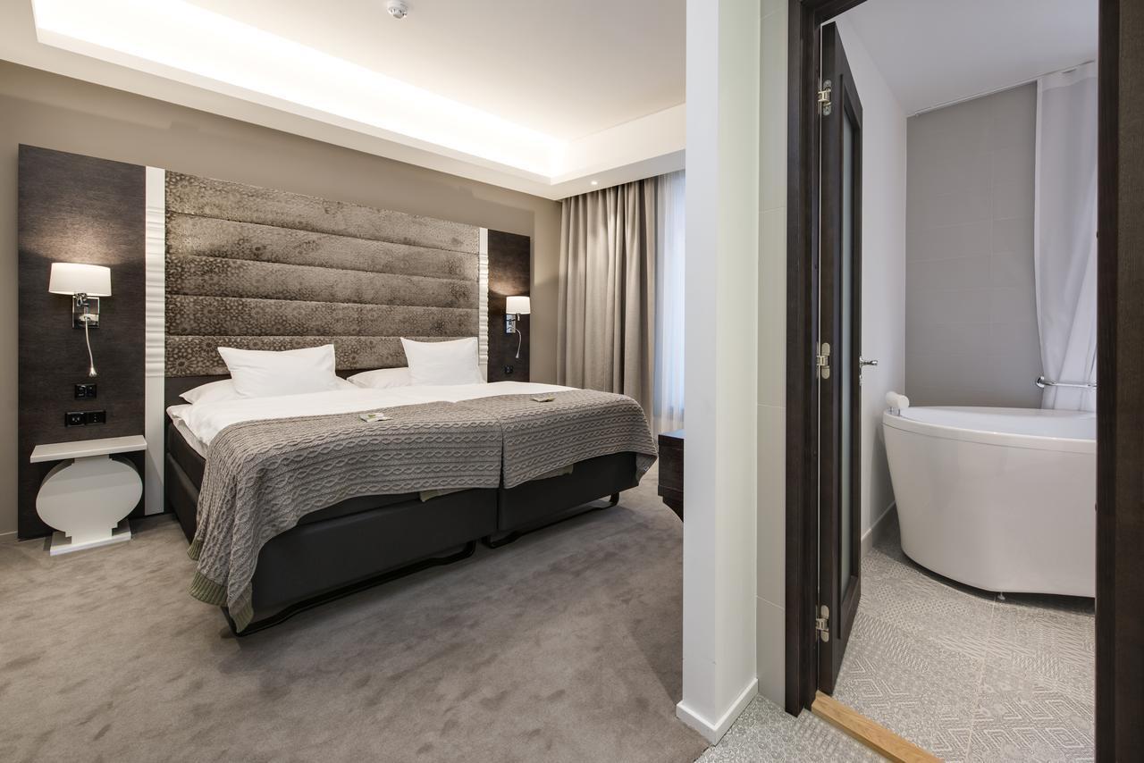 Lydia Hotel Tartu Ngoại thất bức ảnh